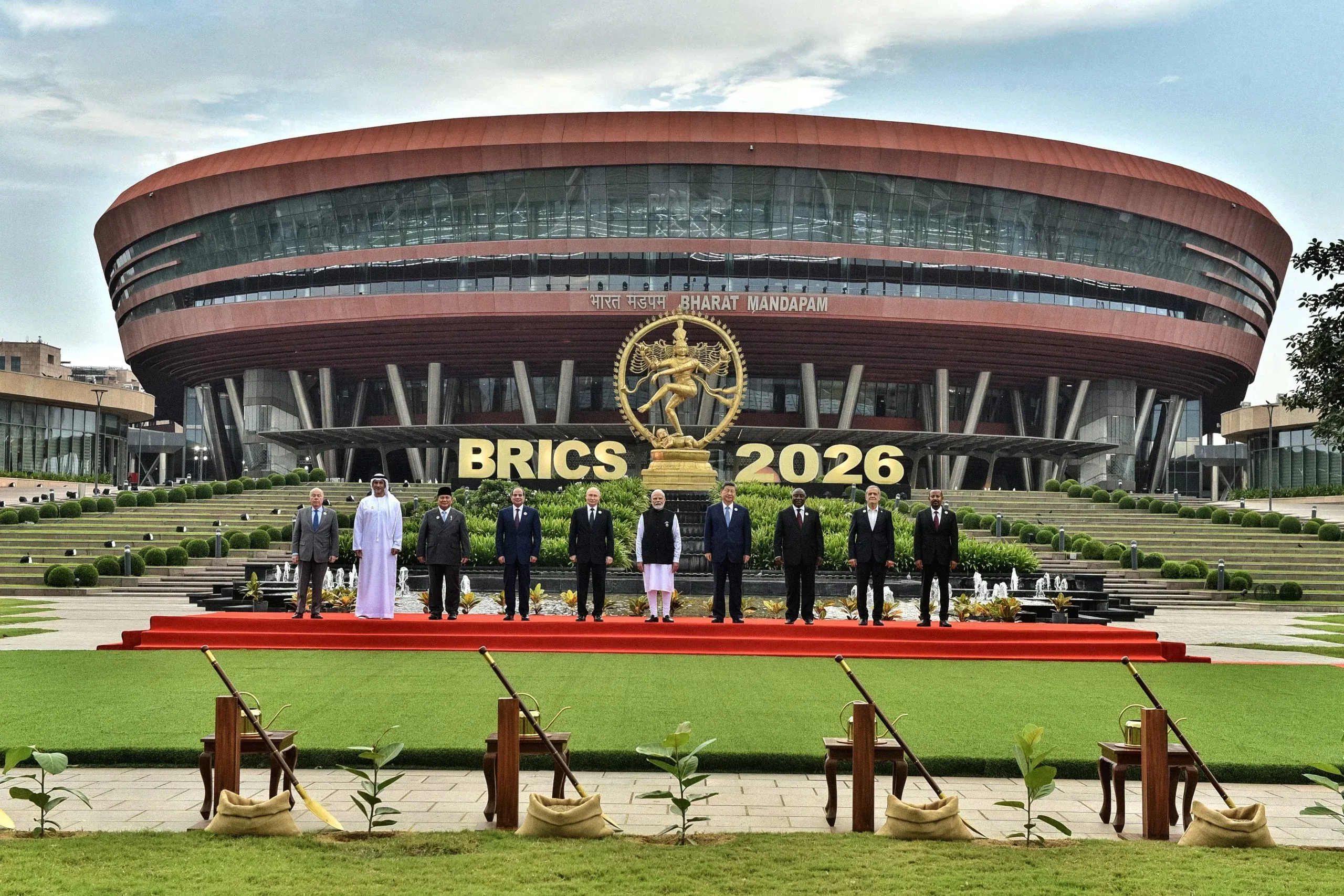 Foto Oficial da Família do BRICS+, 18ª Cúpula do BRICS, em Bharat Mandapam, Nova Delhi.